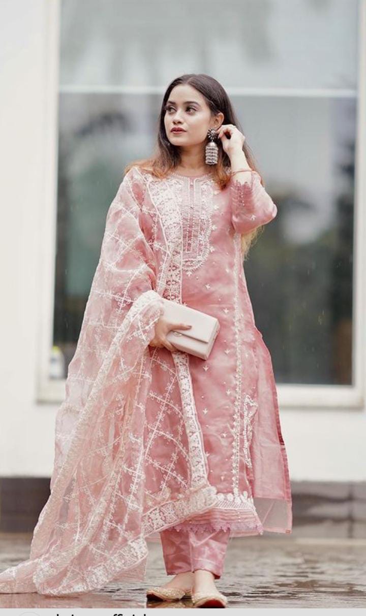 SUROOP NOOR PEACH GEORGETTE WITH HEAVY EMBROIDERY WORK READY TO WEAR PAKISTANI SUIT