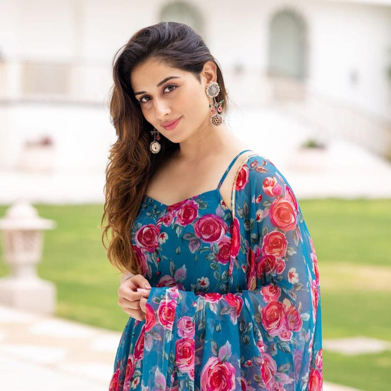 GC 1559 CHINON WITH ATTRACTIVE LOOK STYLISH DESIGNER LONG KURTI